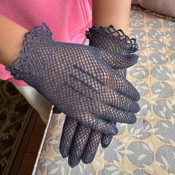 Accessories - Vintage Navy Lace Gloves, Women’s S